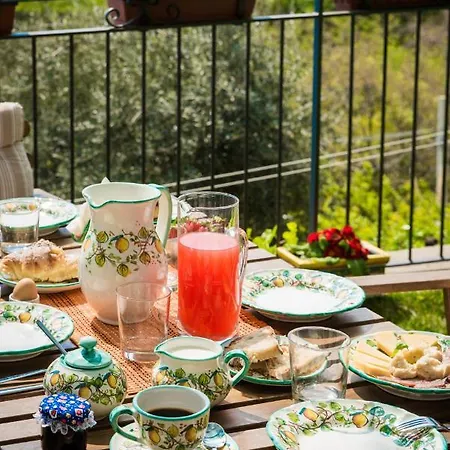 בית נופש Laura Amazing Breakfast,private Outdoor Hot Tub, Experience פוזיטנו