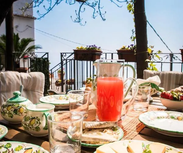 Laura Amazing Breakfast,private Outdoor Hot Tub, Experience Semesterbostad *