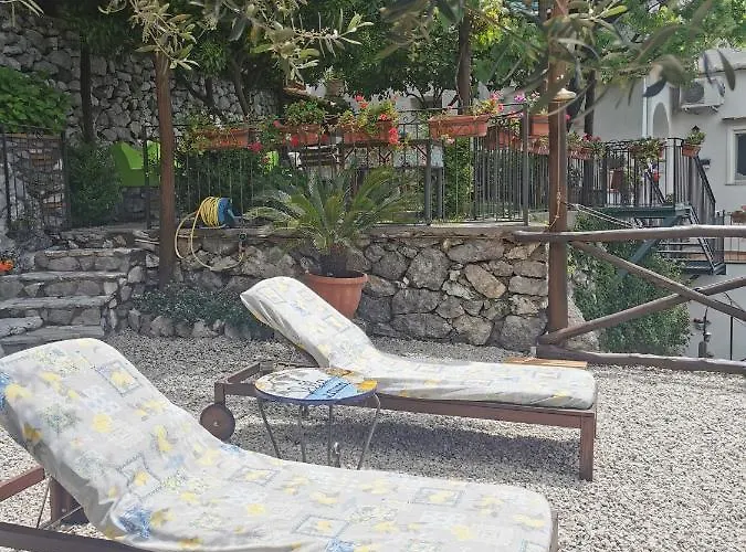 Laura Amazing Breakfast,private Outdoor Hot Tub, Experience Semesterbostad